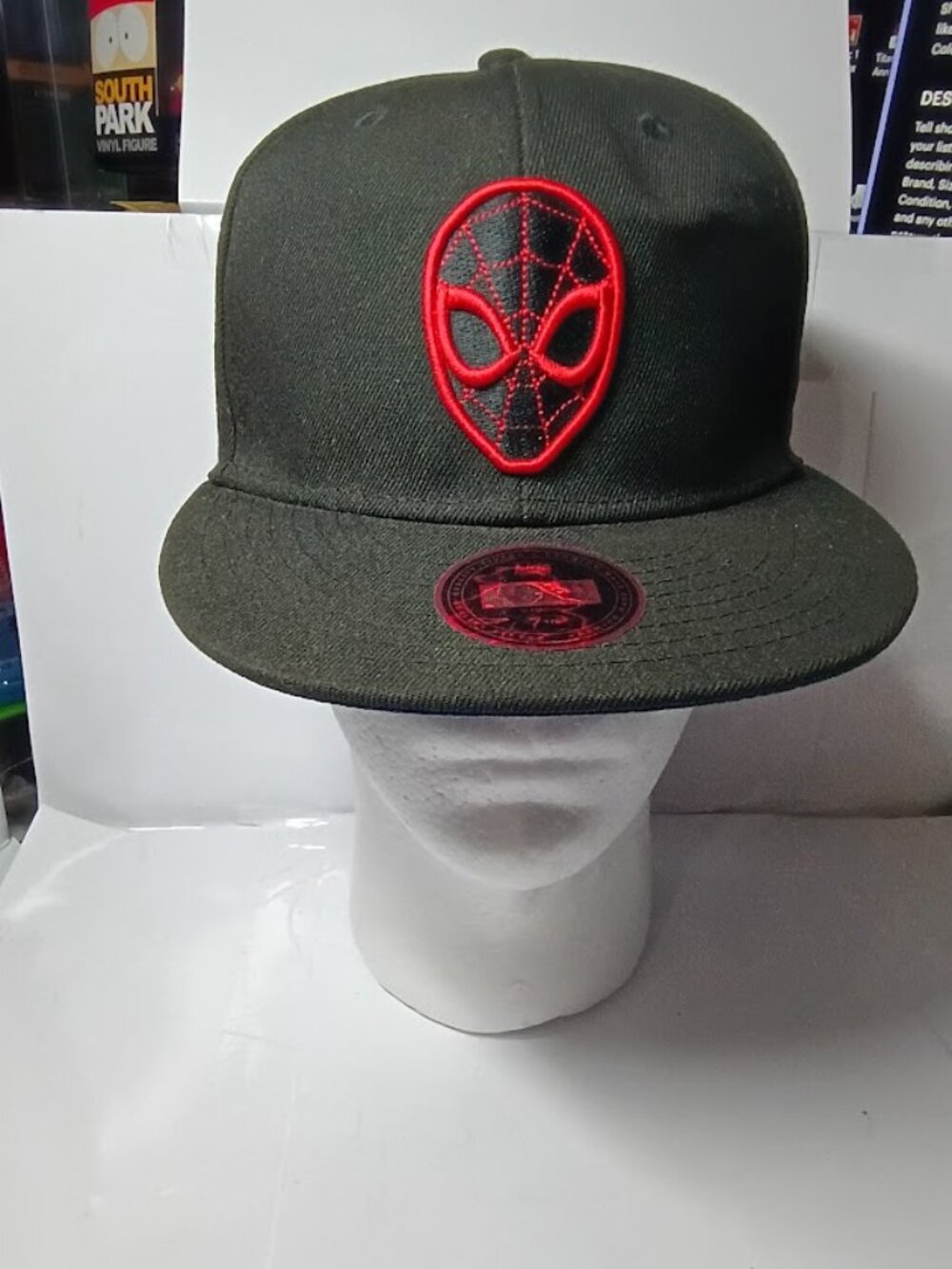 MARVEL SPIDER-MAN Premium Fitted Hat Cap Size  7 1/8 Lids Exclusive From 2023